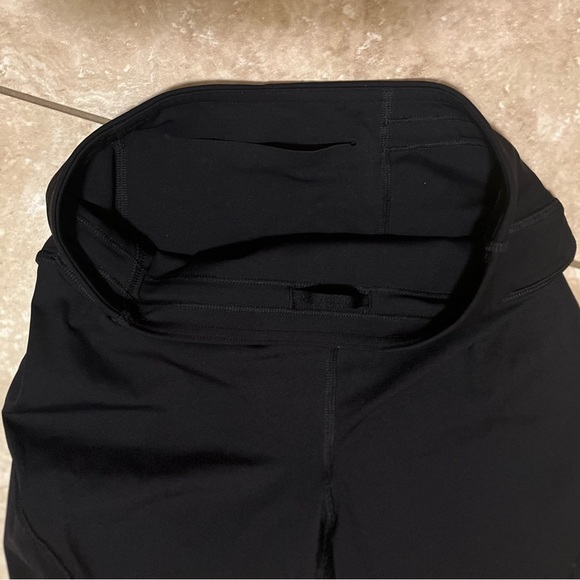 Lululemon Base Pace High-Rise Shorts 6” - Picture 5 of 6